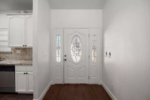 Entry Way - 6221 Pine Needle Ln, Placerville, CA 95667 photo 2 of 5