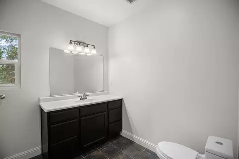 Bath - 6221 Pine Needle Ln, Placerville, CA 95667 photo 2 of 3