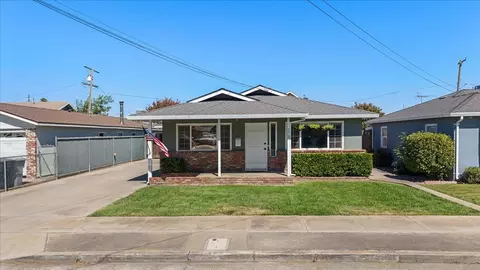 173 N Bryan Ave, Oakdale, CA 95361