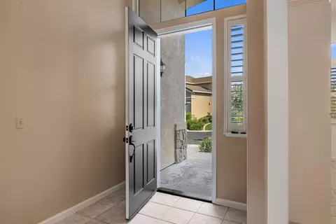 Entry Way - 1637 Seven Fls, Modesto, CA 95355 photo 2 of 10