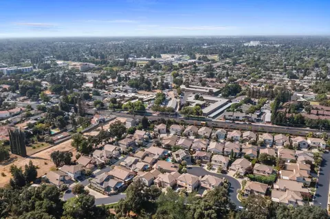 View/Area - 1637 Seven Fls, Modesto, CA 95355 photo 8 of 10