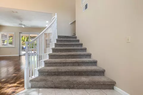 Entry Way - 1637 Seven Fls, Modesto, CA 95355 photo 7 of 10