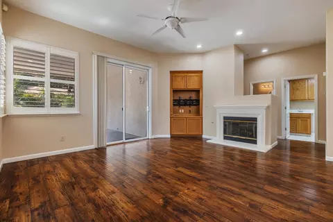 Living - 1637 Seven Fls, Modesto, CA 95355 photo 4 of 4