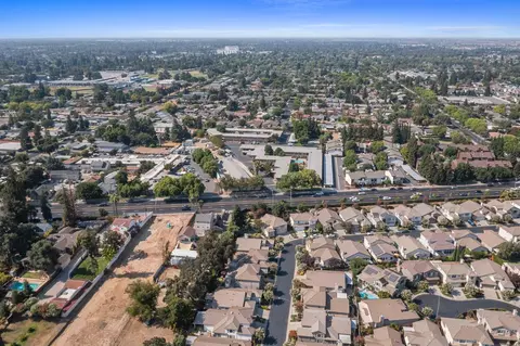 View/Area - 1637 Seven Fls, Modesto, CA 95355 photo 7 of 10
