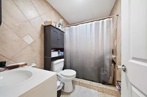 Bath - 1935 E 13th St, Stockton, CA 95206 photo 1 of 2