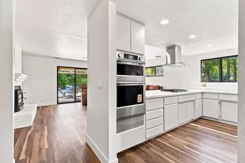 Kitchen - 4035 Silver St, Rocklin, CA 95677 photo 2 of 5