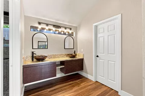 Bath - 4035 Silver St, Rocklin, CA 95677 photo 3 of 3