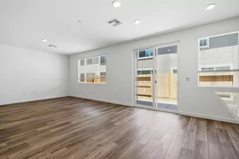 Living - 1272 Leonhardt Loop, Lincoln, CA 95648 photo 1 of 1