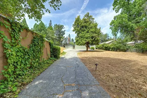 Exterior - 516 Whiting St, Grass Valley, CA 95945 photo 2 of 18