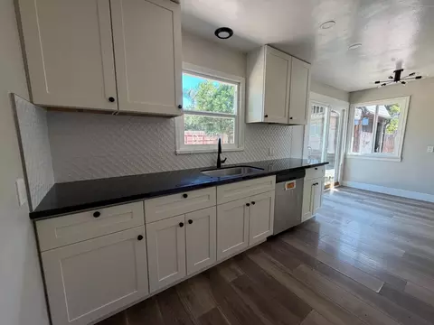 Kitchen - 2351 Ridge Rd, Modesto, CA 95358 photo 8 of 10
