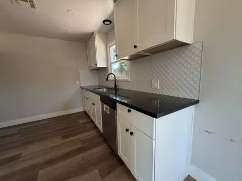 Kitchen - 2351 Ridge Rd, Modesto, CA 95358 photo 4 of 10