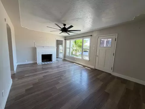 Living - 2351 Ridge Rd, Modesto, CA 95358 photo 3 of 7