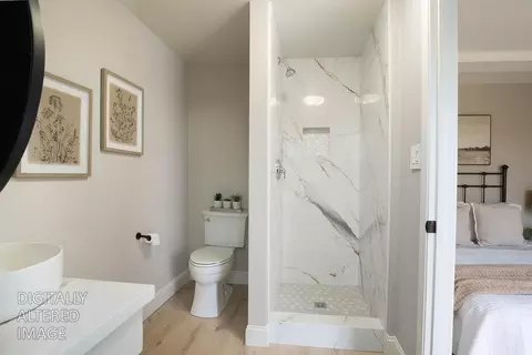 Bath - 16012 Sycamore Ave, Patterson, CA 95363 photo 6 of 7