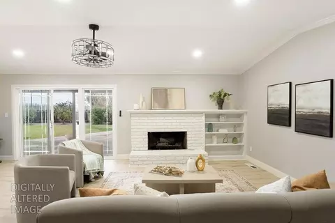 Living - 16012 Sycamore Ave, Patterson, CA 95363 photo 3 of 3