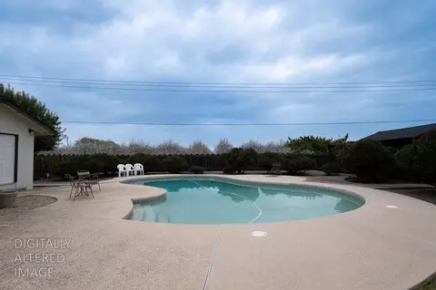 Exterior - 16012 Sycamore Ave, Patterson, CA 95363 photo 2 of 5