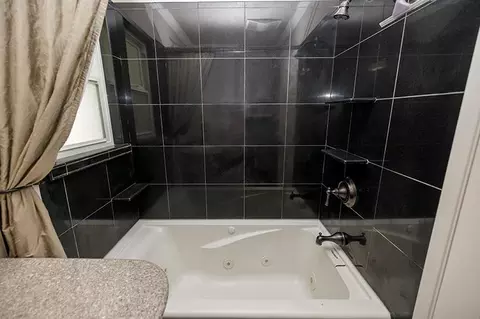 Bath - 1509 Lorainne Ave, Modesto, CA 95350 photo 7 of 7