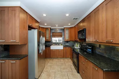 Kitchen - 1509 Lorainne Ave, Modesto, CA 95350 photo 3 of 9