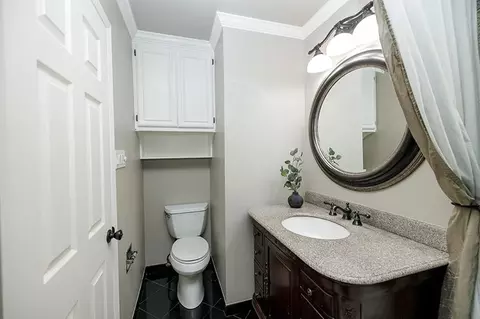 Bath - 1509 Lorainne Ave, Modesto, CA 95350 photo 6 of 7