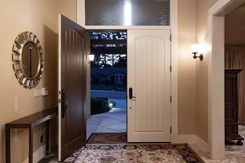 Entry Way - 7108 Hillcrest Dr, Modesto, CA 95356 photo 1 of 5