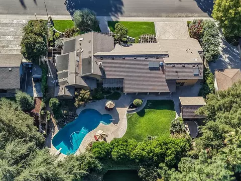 View/Area - 7108 Hillcrest Dr, Modesto, CA 95356 photo 1 of 6