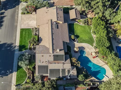 View/Area - 7108 Hillcrest Dr, Modesto, CA 95356 photo 3 of 6