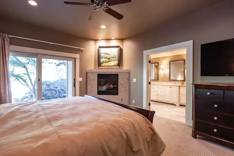 Bedroom - 7108 Hillcrest Dr, Modesto, CA 95356 photo 1 of 5