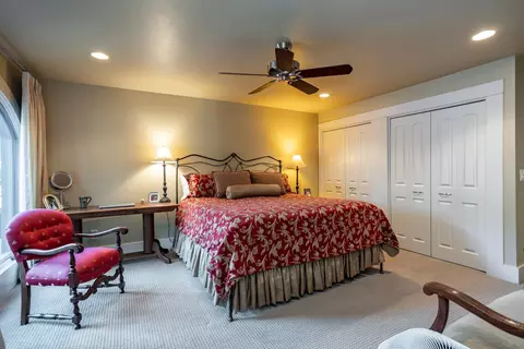 Bedroom - 7108 Hillcrest Dr, Modesto, CA 95356 photo 4 of 5