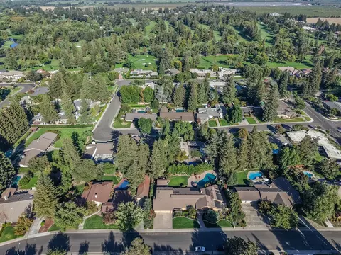 View/Area - 7108 Hillcrest Dr, Modesto, CA 95356 photo 6 of 6