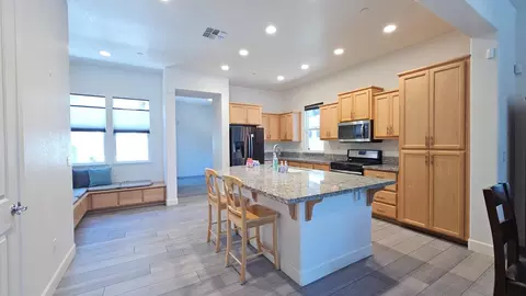 Kitchen - 1246 Sweet Briar Dr, Patterson, CA 95363 photo 1 of 4