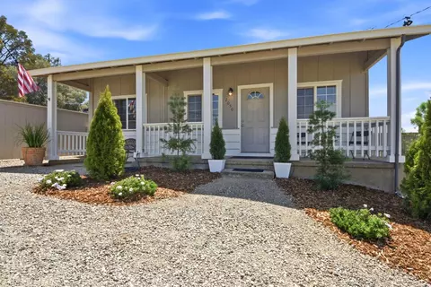 12050 Shale Ridge Ln, Auburn, CA 95602