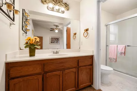 Bath - 2588 Stonybrook Ave, Merced, CA 95348 photo 2 of 2