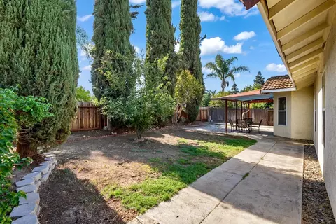 Exterior - 2588 Stonybrook Ave, Merced, CA 95348 photo 5 of 6