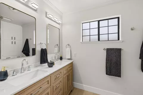 Bath - 5957 Ranger Way, Carmichael, CA 95608 photo 1 of 3