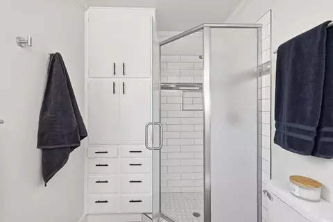 Bath - 5957 Ranger Way, Carmichael, CA 95608 photo 2 of 3