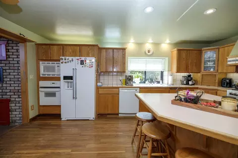 Kitchen - 1509 Duckart Way, Modesto, CA 95355 photo 8 of 8