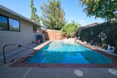 Exterior - 1509 Duckart Way, Modesto, CA 95355 photo 14 of 15
