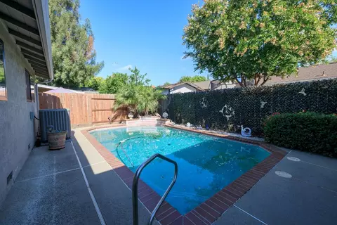 Exterior - 1509 Duckart Way, Modesto, CA 95355 photo 13 of 15