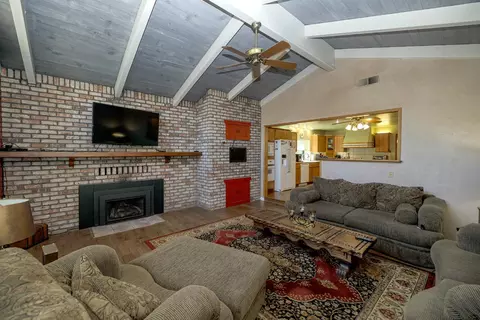 Living - 1509 Duckart Way, Modesto, CA 95355 photo 5 of 5