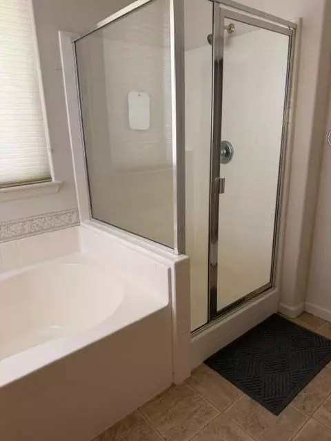 Bath - 832 Alpine St, Jackson, CA 95642 photo 3 of 5