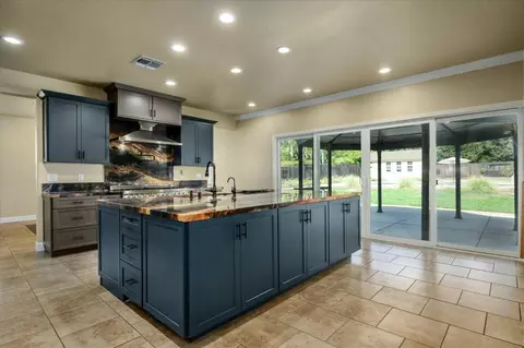 Kitchen - 11024 Essey Cir, Mather, CA 95655 photo 7 of 8
