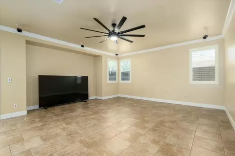 Living - 11024 Essey Cir, Mather, CA 95655 photo 5 of 7