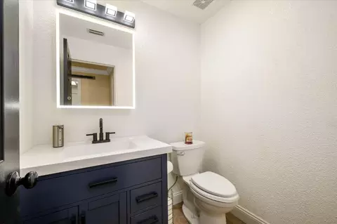 Bath - 11024 Essey Cir, Mather, CA 95655 photo 1 of 7