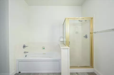 Bath - 11024 Essey Cir, Mather, CA 95655 photo 4 of 7