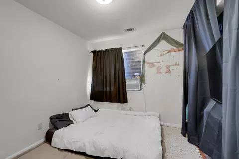 Bedroom - 552 Westfield Pl, Patterson, CA 95363 photo 2 of 4
