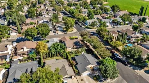 View/Area - 552 Westfield Pl, Patterson, CA 95363 photo 4 of 6
