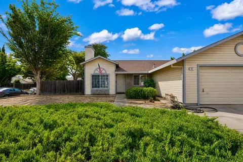 Exterior - 552 Westfield Pl, Patterson, CA 95363 photo 1 of 6