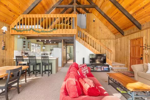 Living - 567 Marilyn Way, Arnold, CA 95223 photo 4 of 5