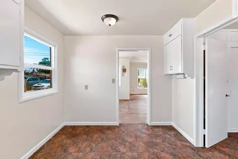 Entry Way - 2014 Lydia St, Escalon, CA 95320 photo 1 of 3