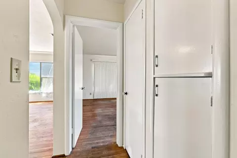 Entry Way - 2014 Lydia St, Escalon, CA 95320 photo 3 of 3