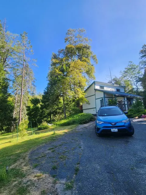 2406 Anglers Ct, Mariposa, CA 95338